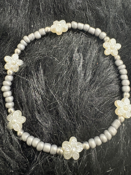 Grey Flower Anklet